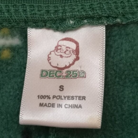 December 25th Ladies Size Small Fleece Lined Long Sleeve Onesie Sleepwear - Picture 4 of 7